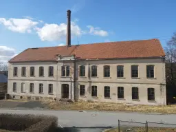 Voormalige textielfabriek op perceel van 5.493 m² - Walddorf- Duitsland