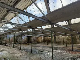 Voormalige textielfabriek op perceel van 5.493 m² - Walddorf- Duitsland