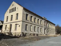 Voormalige textielfabriek op perceel van 5.493 m² - Walddorf- Duitsland