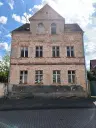 Massief woonhuis met uitbreidingsmogelijkheden en een perceel van 498 m² in Annaburg - Duitsland