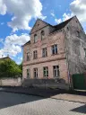 Massief woonhuis met uitbreidingsmogelijkheden en een perceel van 498 m² in Annaburg - Duitsland