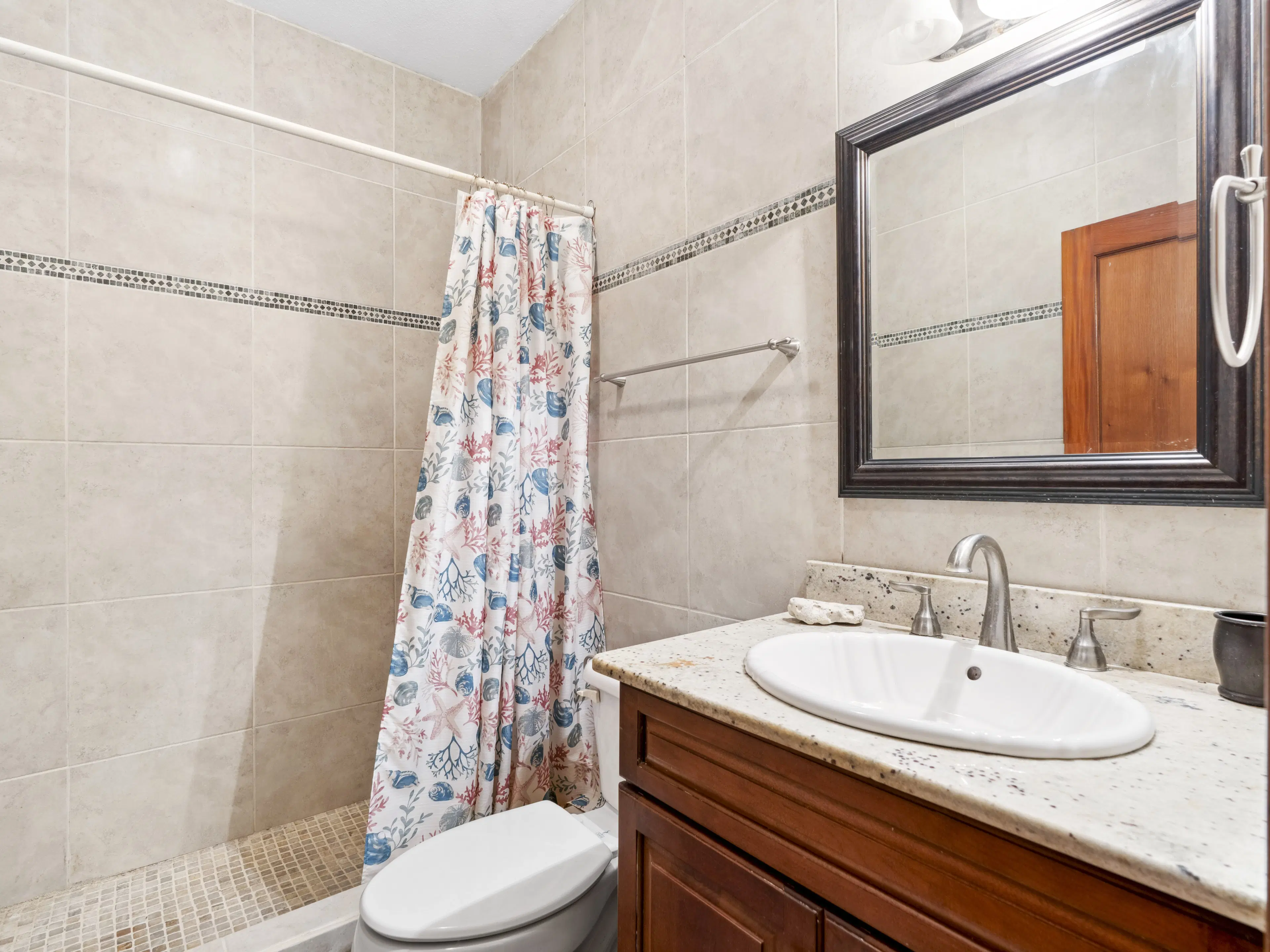 Apartment (G-17/A-24) gelegen in Tower Building van Rainbow Beach Club te Cupecoy (Sint Maarten)
