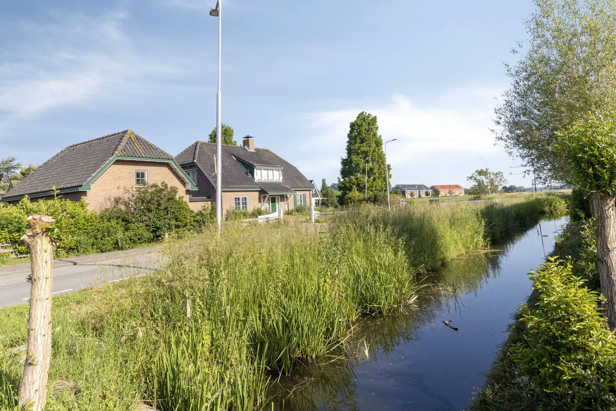 Lekkerkerk, Randweg 2