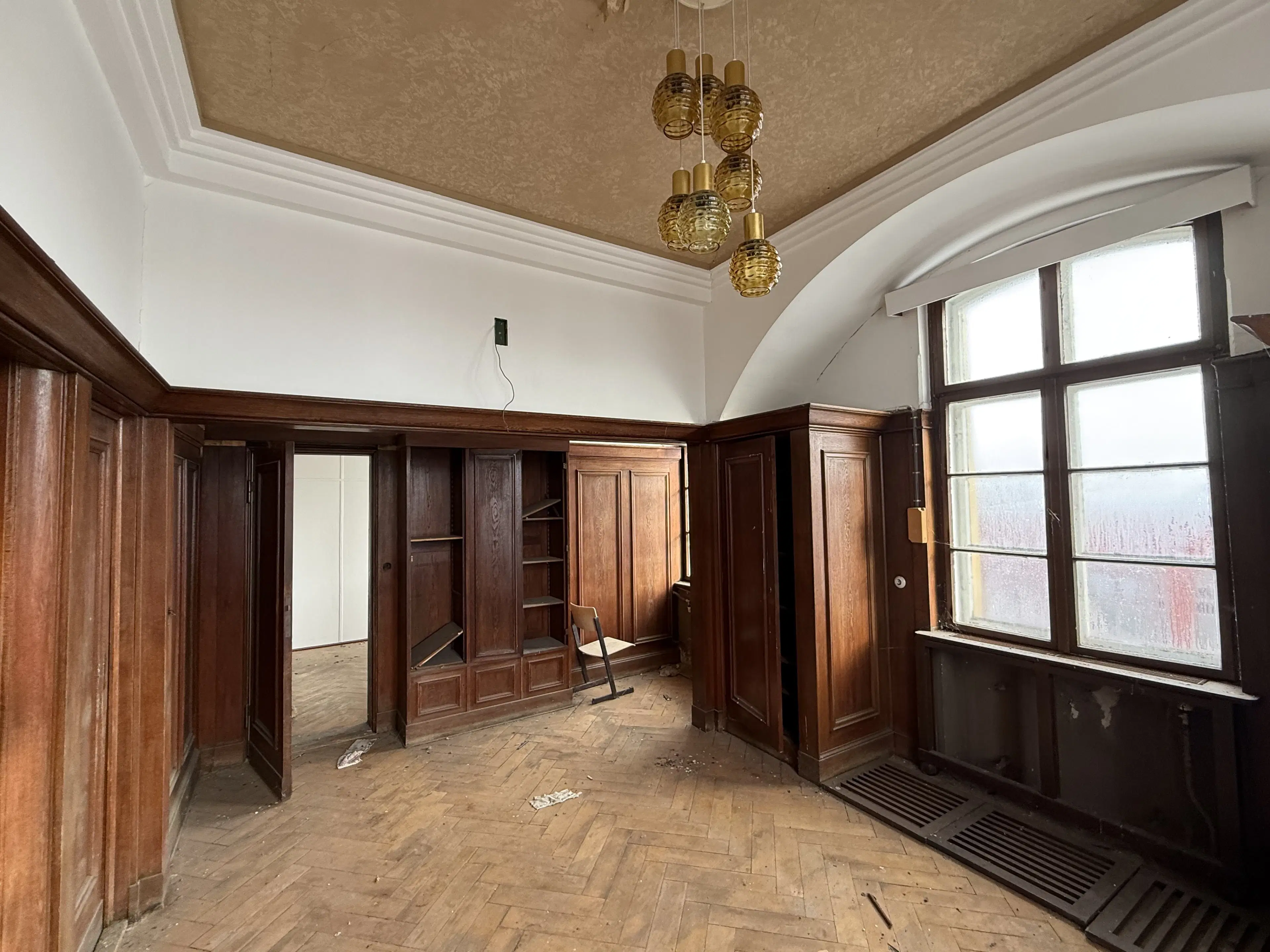 Voormalige textielfabriek op perceel van 5.493 m² in Walddorf - Duitsland