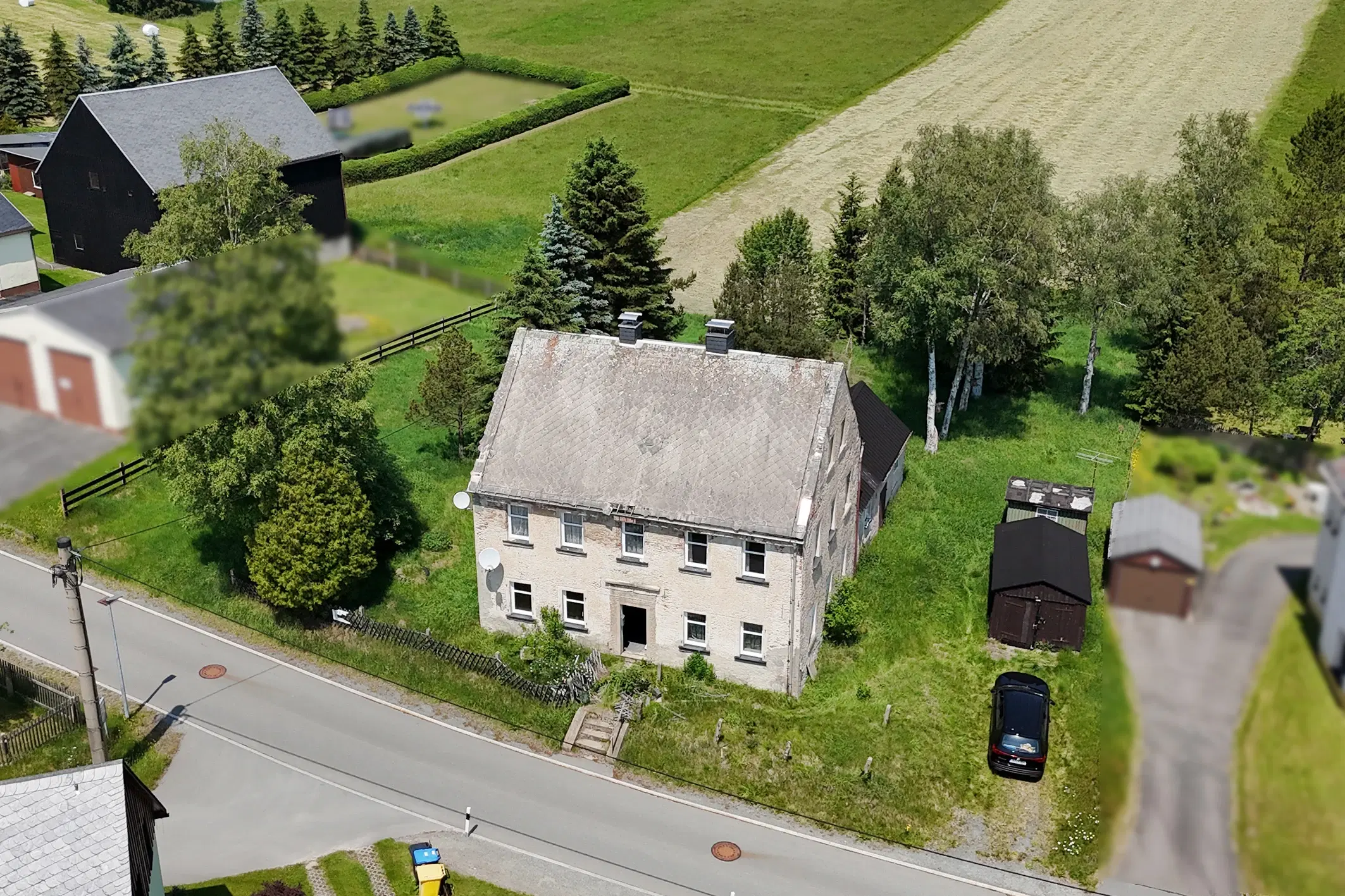Tweegezinswoning op een ruim perceel van ongeveer 1.578 m² in Kühnhaide - Duitsland