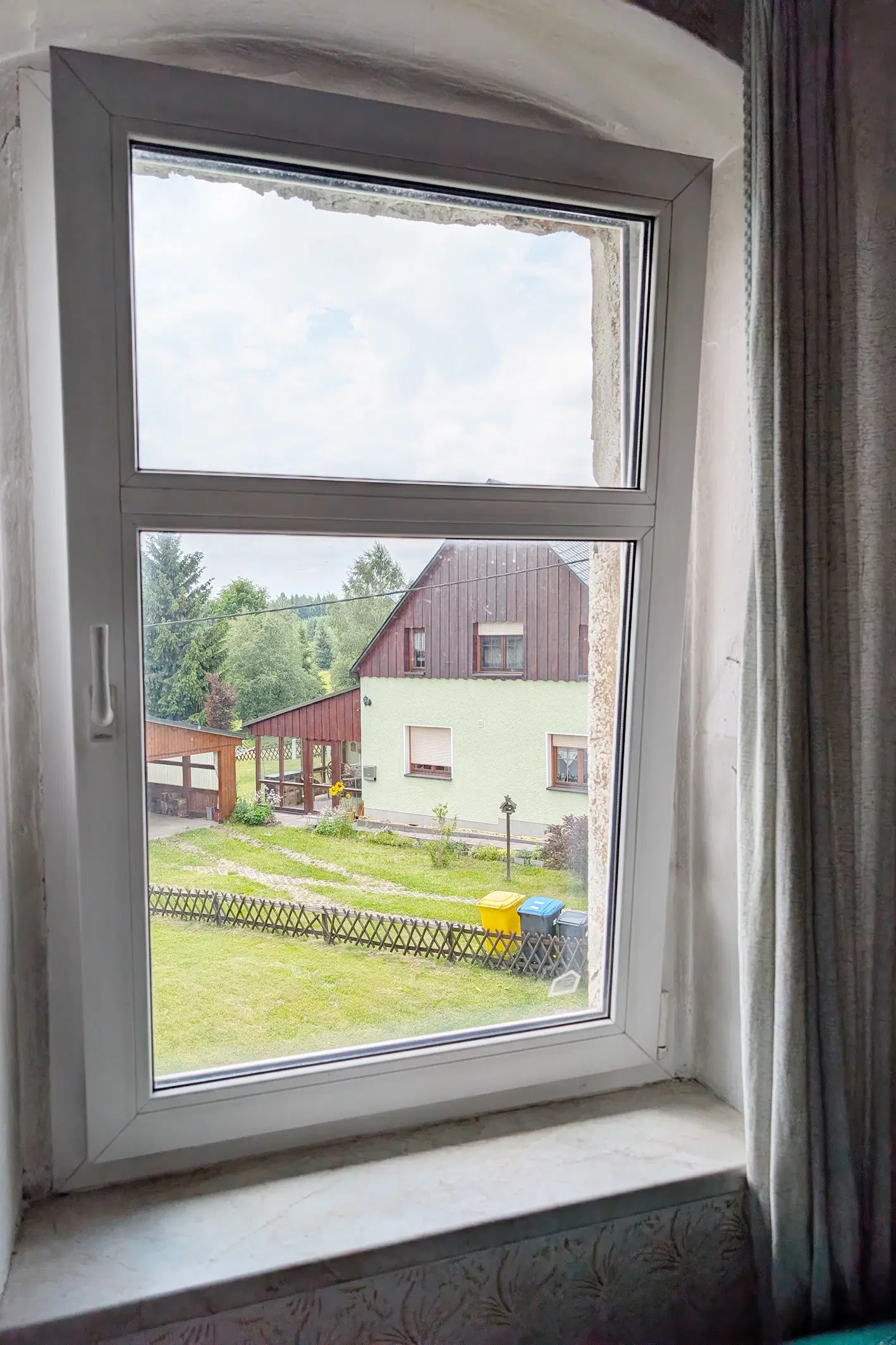 Tweegezinswoning op een ruim perceel van ongeveer 1.578 m² in Kühnhaide - Duitsland