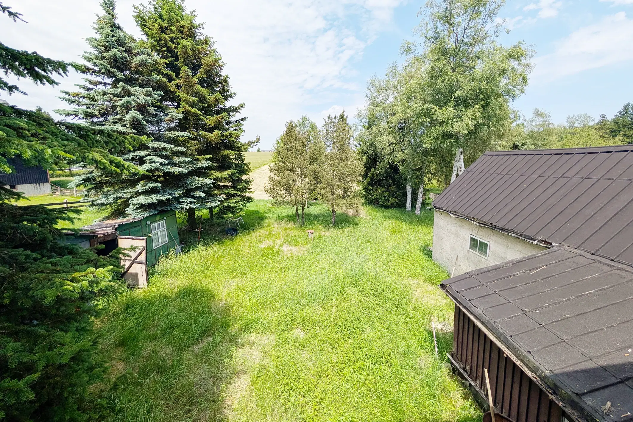 Tweegezinswoning op een ruim perceel van ongeveer 1.578 m² in Kühnhaide - Duitsland