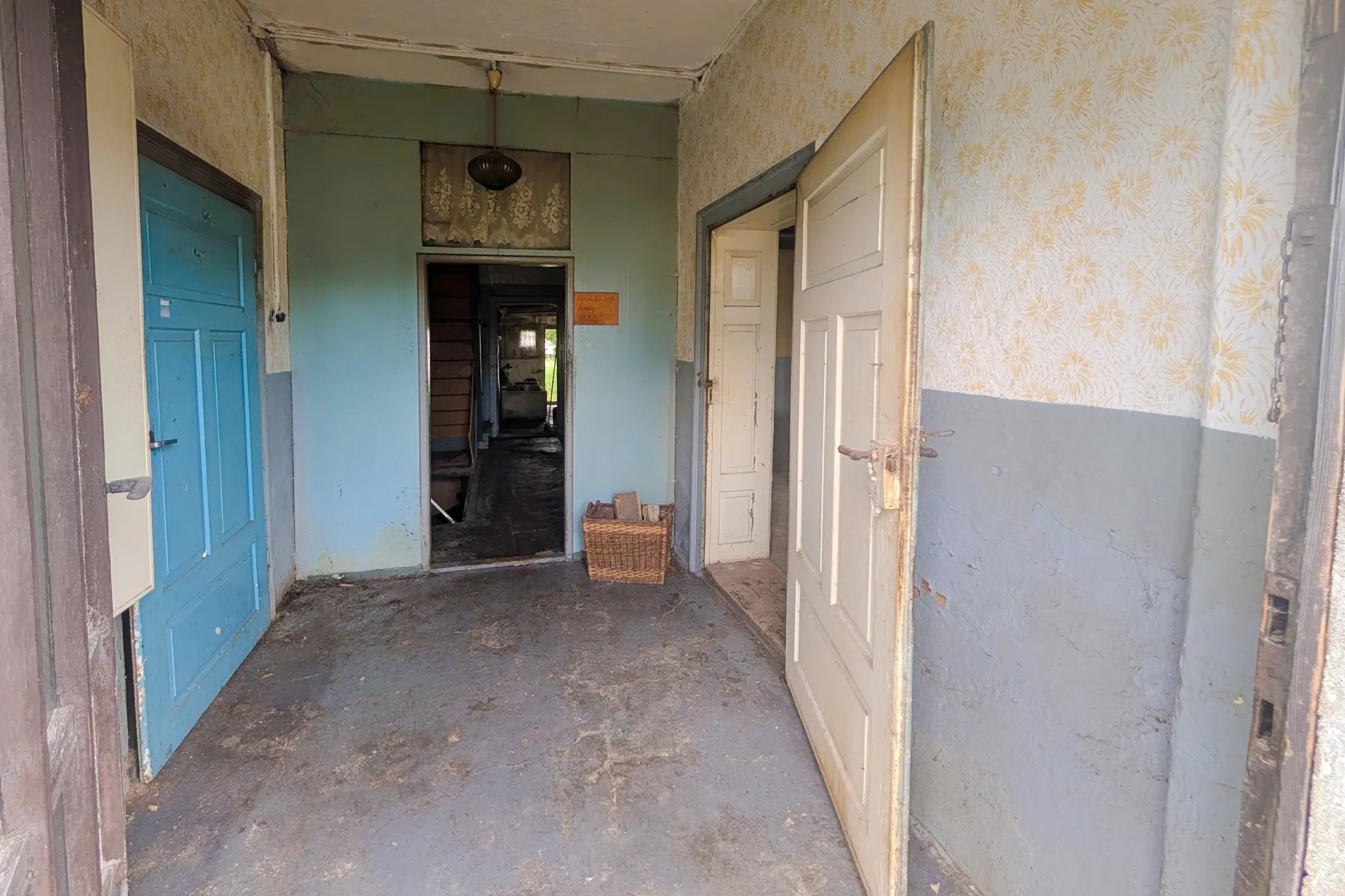 Tweegezinswoning op een ruim perceel van ongeveer 1.578 m² in Kühnhaide - Duitsland