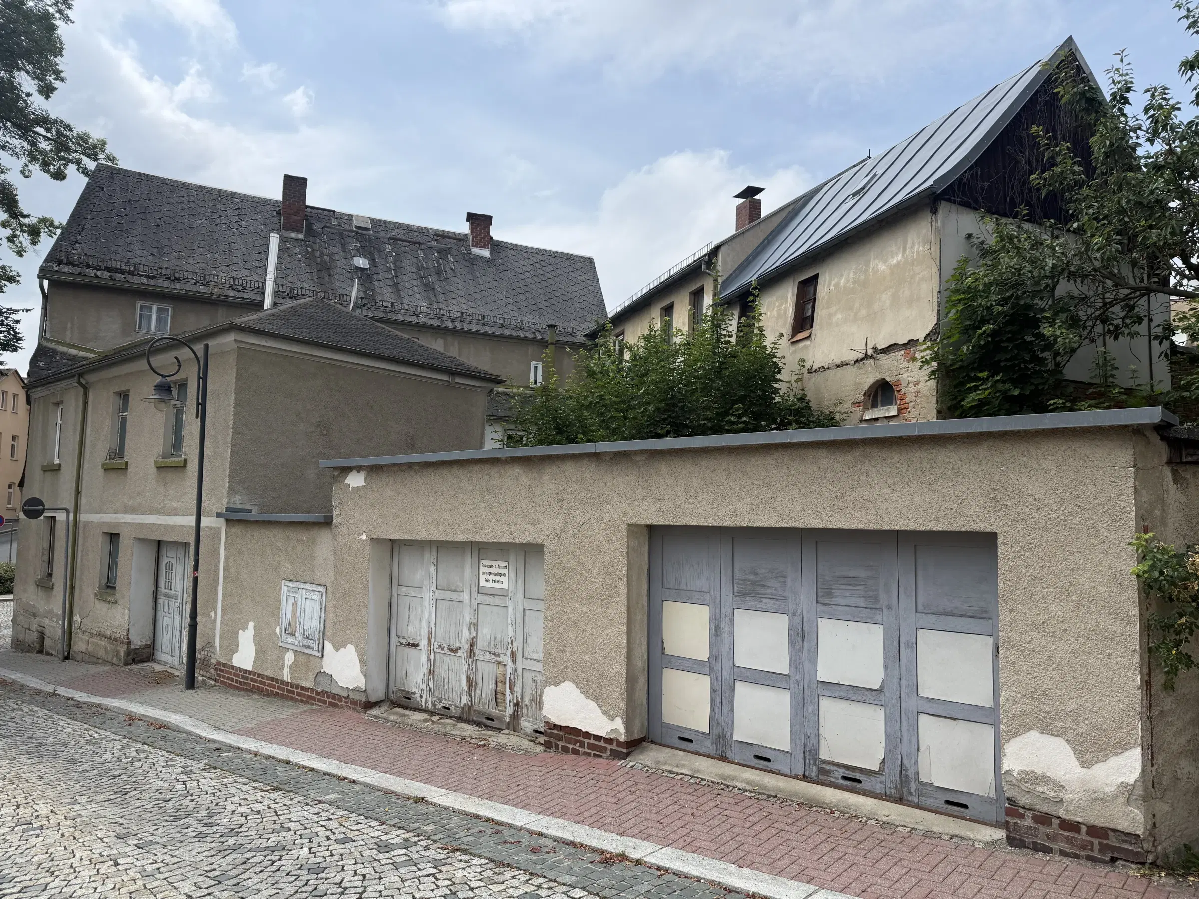 Stadsvilla met garage op perceel van 1.173 m² in Adorf, nabij Hof - Duitsland