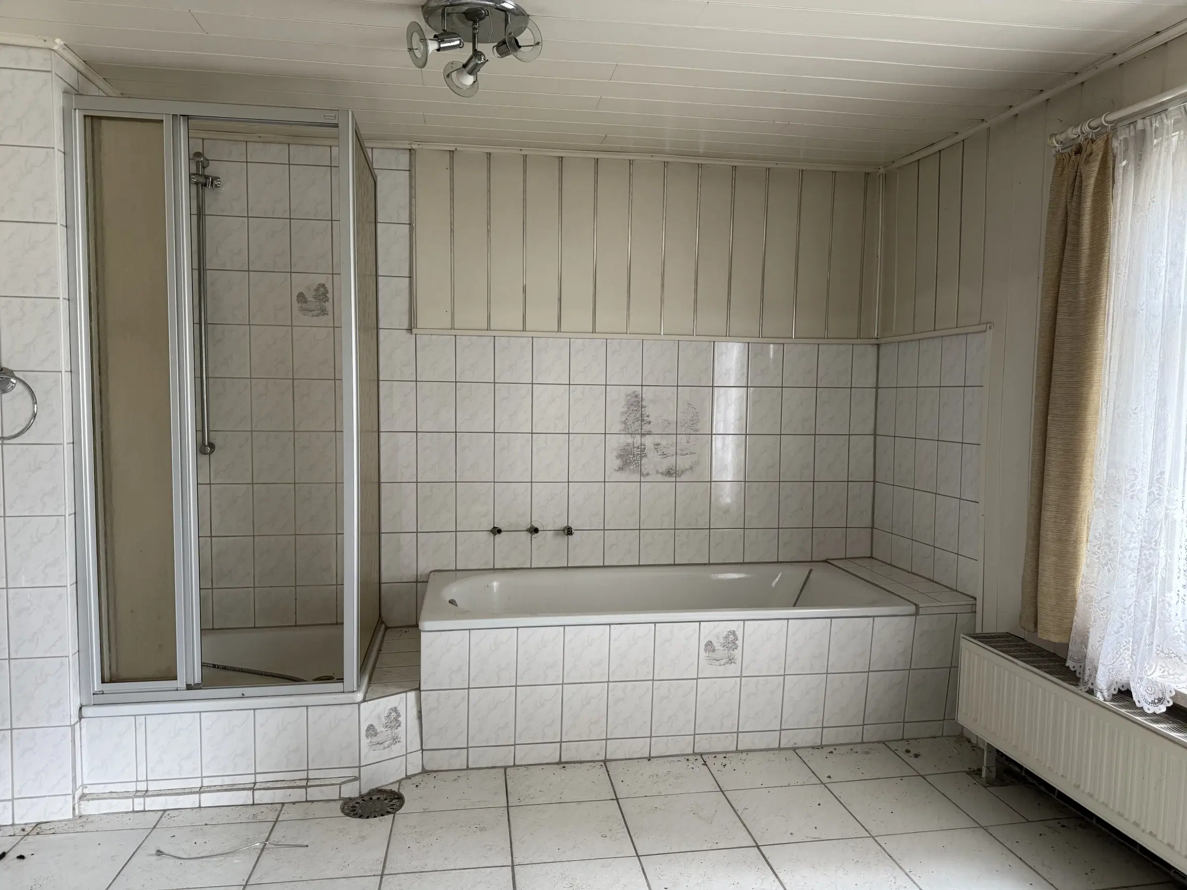 Stadsvilla met garage op perceel van 1.173 m² in Adorf, nabij Hof - Duitsland
