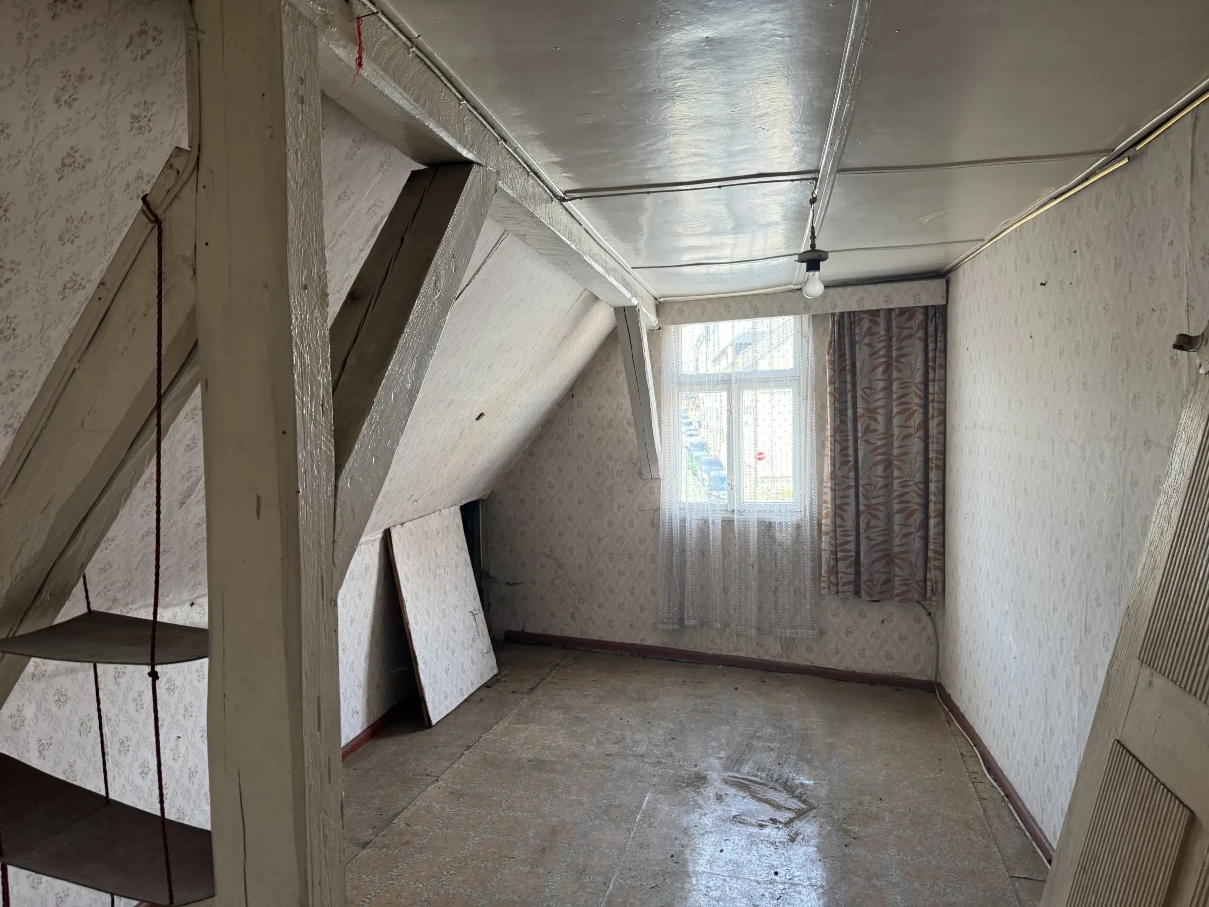 Stadsvilla met garage op perceel van 1.173 m² in Adorf, nabij Hof - Duitsland