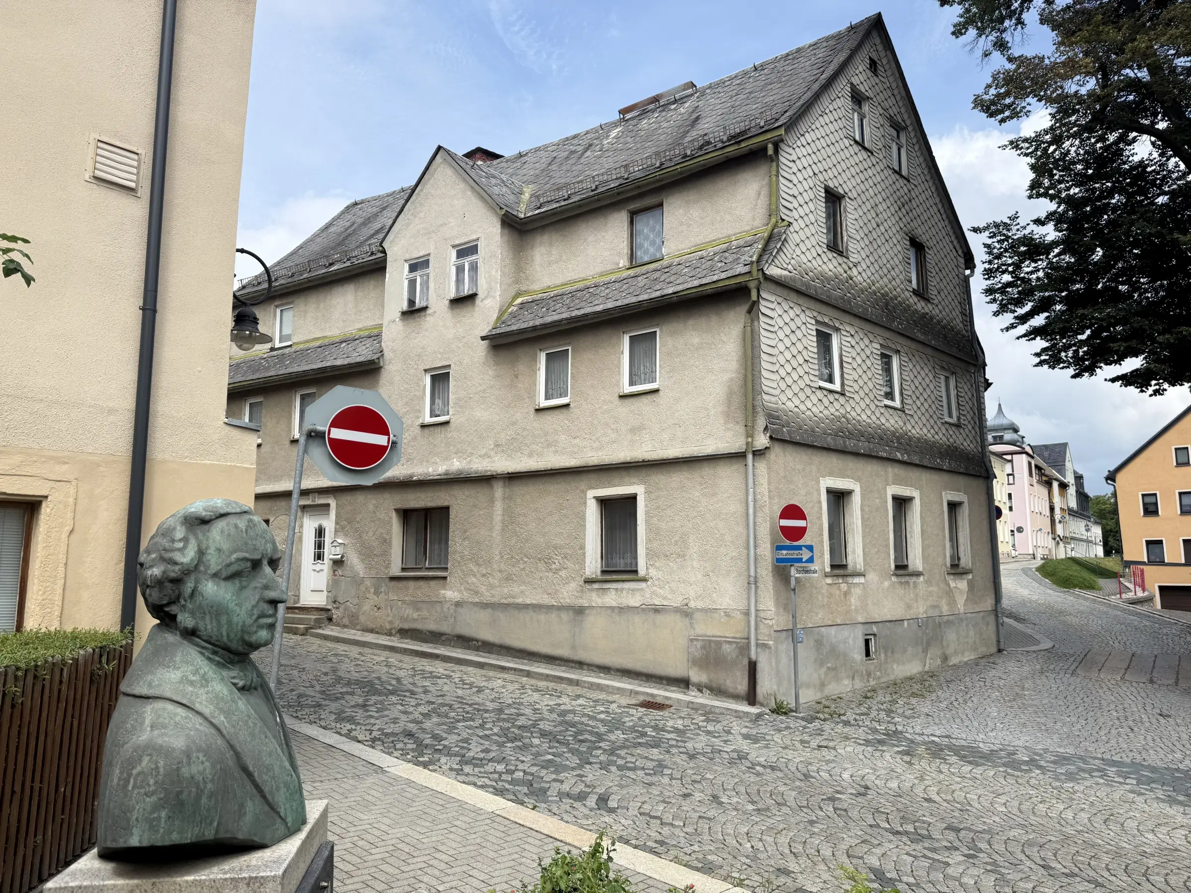 Stadsvilla met garage op perceel van 1.173 m² in Adorf, nabij Hof - Duitsland