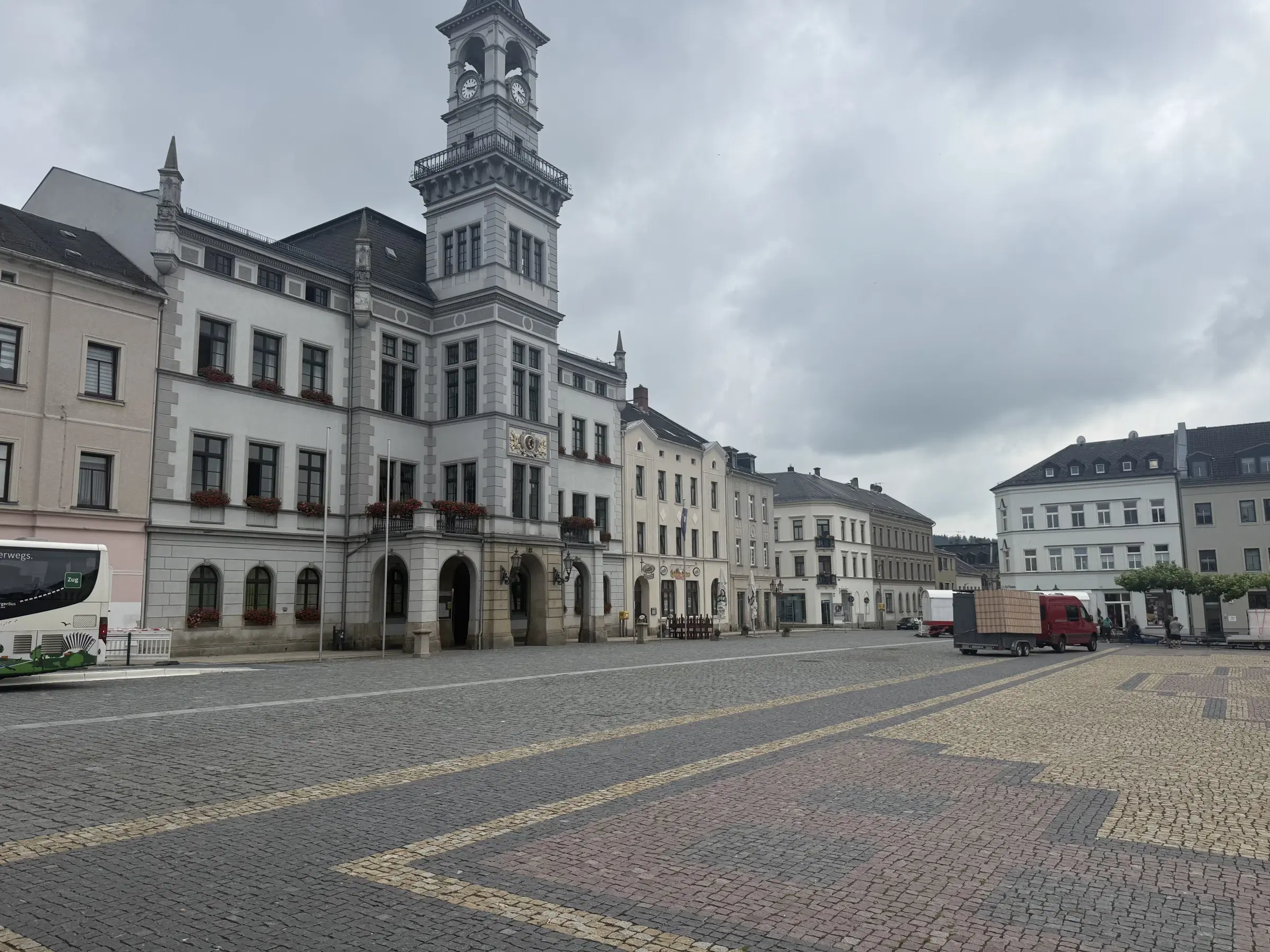 Stadsvilla met garage op perceel van 1.173 m² in Adorf, nabij Hof - Duitsland
