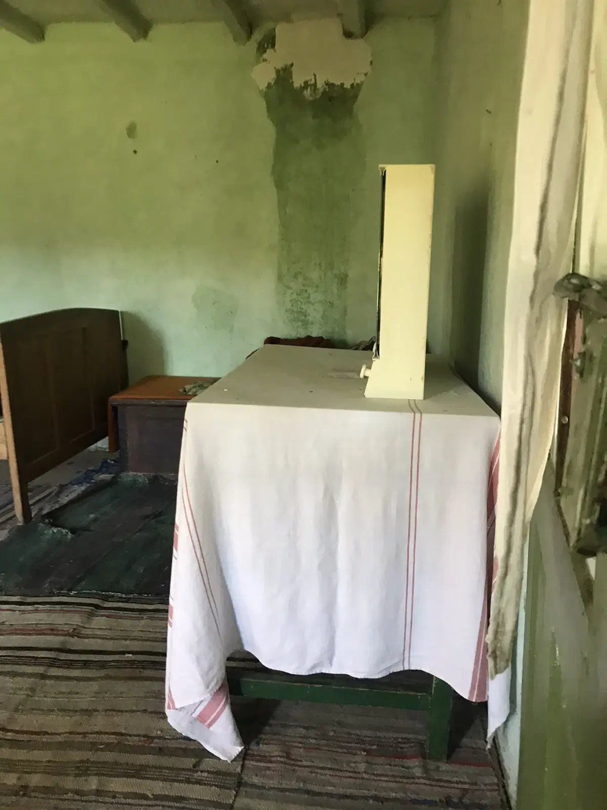 Authentiek 100 jaar oud landelijk huis + 1.006 m² grond in Glavan, Silistra - Bulgarije
