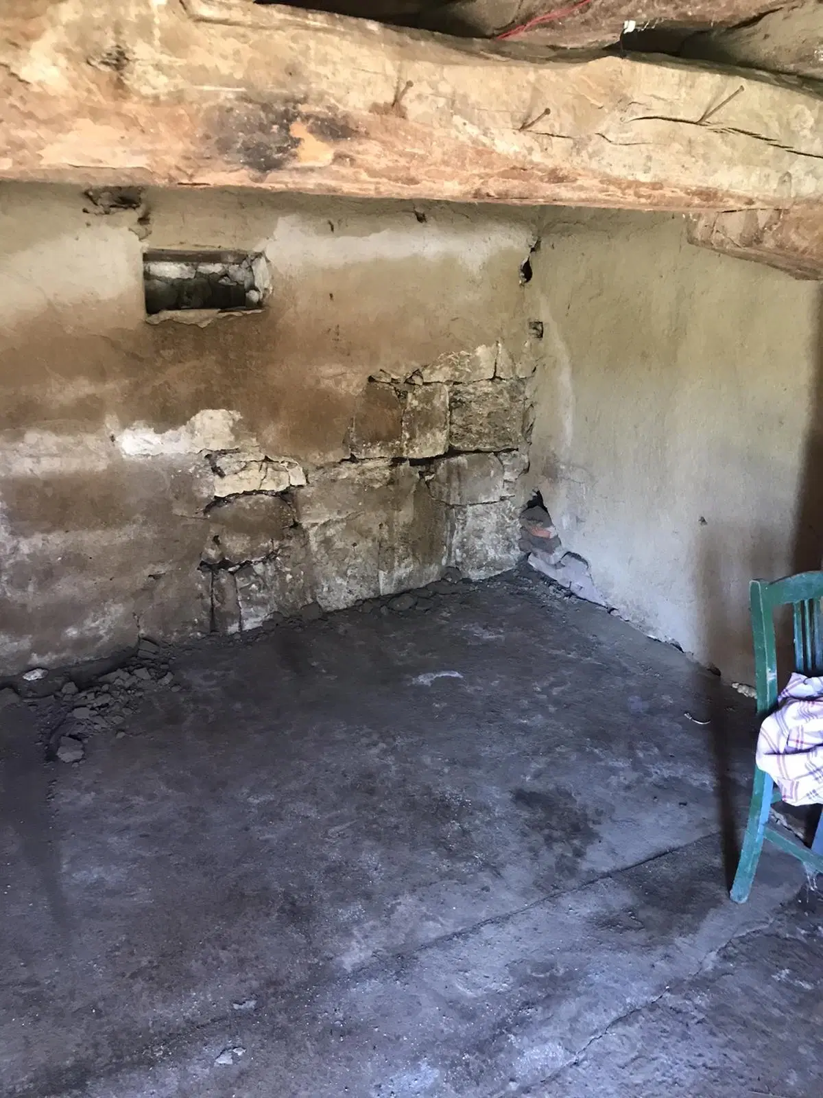 Authentiek 100 jaar oud landelijk huis + 1.006 m² grond in Glavan, Silistra - Bulgarije
