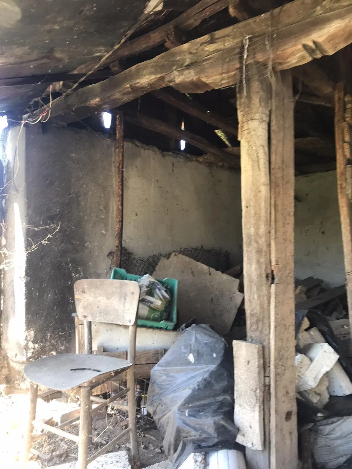 Authentiek 100 jaar oud landelijk huis + 1.006 m² grond in Glavan, Silistra - Bulgarije