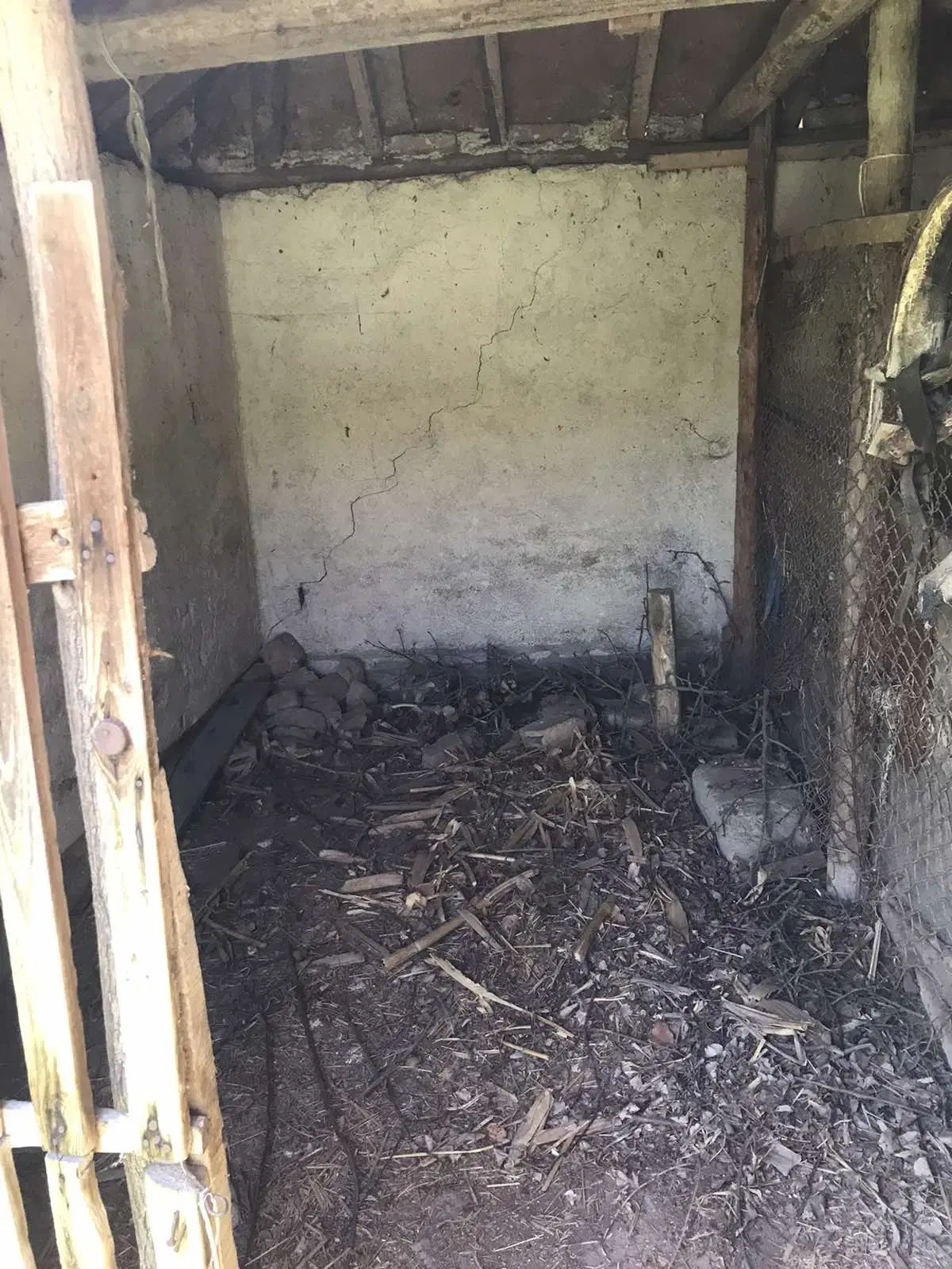 Authentiek 100 jaar oud landelijk huis + 1.006 m² grond in Glavan, Silistra - Bulgarije