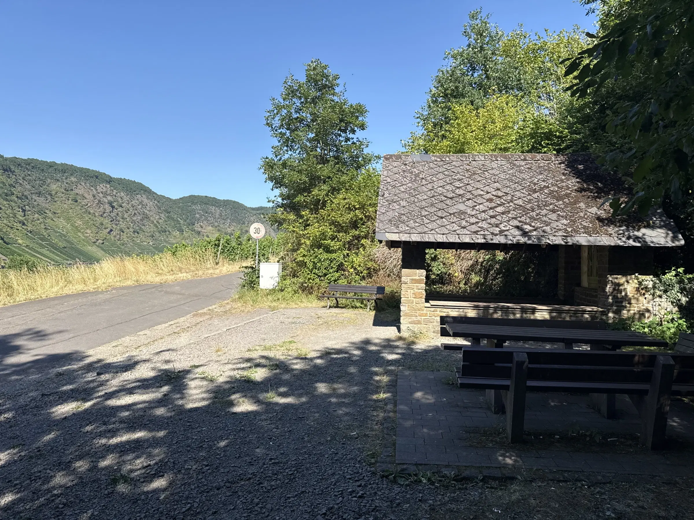 Eigendomsperceel boven rustplaats in Ernst, nabij Cochem - Duitsland