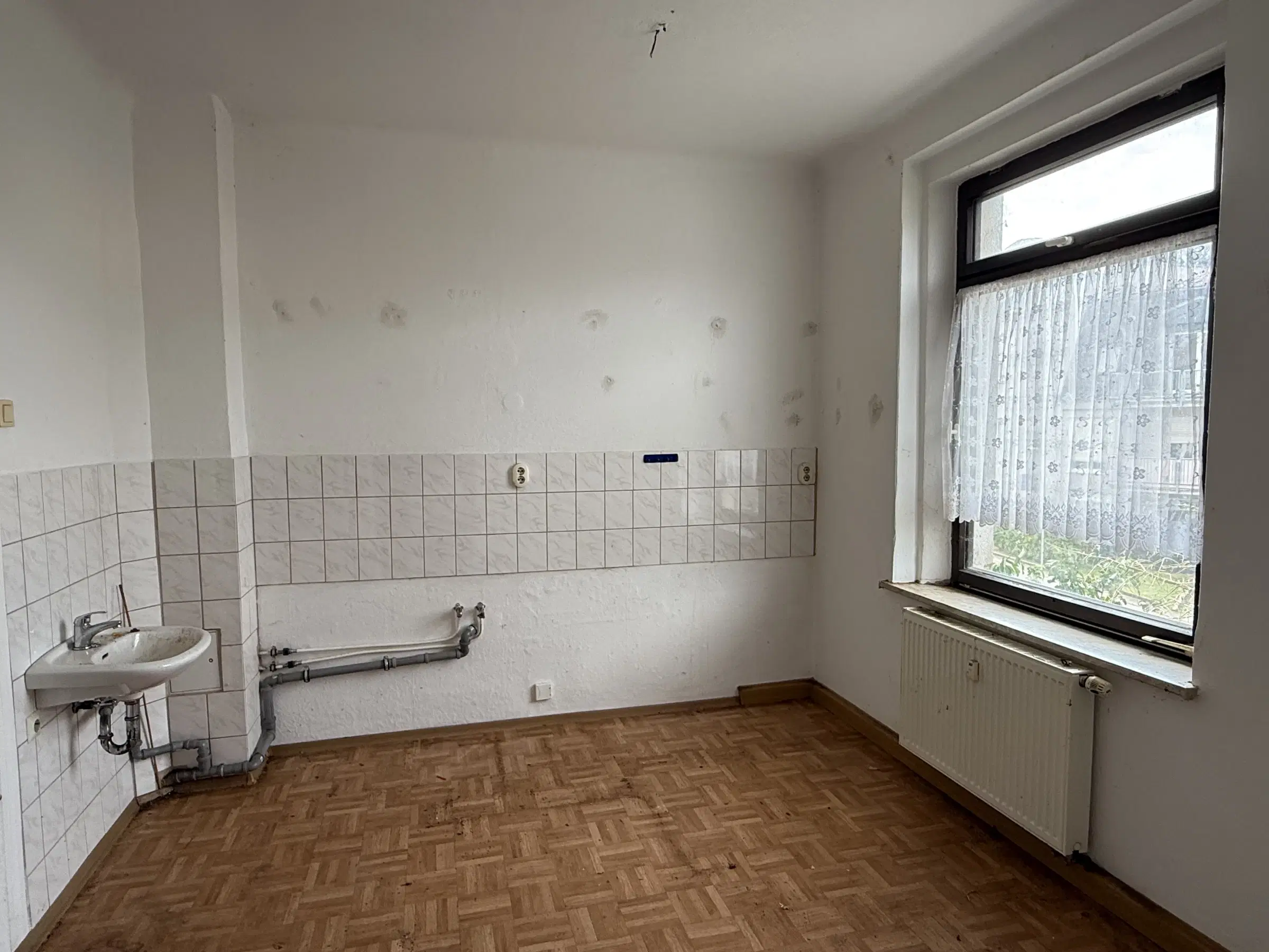 6 woningen met bijgebouw naast stadscentrum Werdau - Duitsland