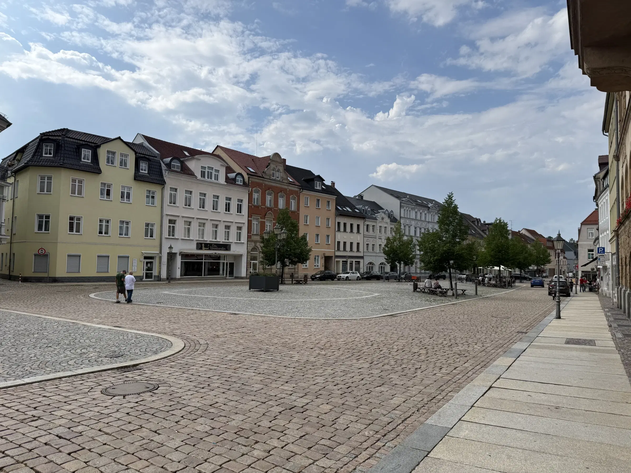 6 woningen met bijgebouw naast stadscentrum Werdau - Duitsland