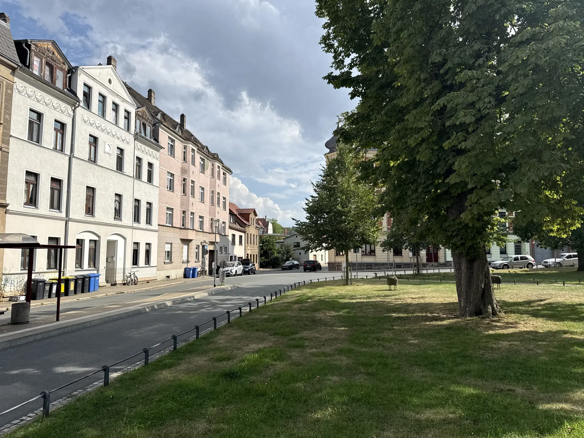 6 woningen met bijgebouw naast stadscentrum Werdau - Duitsland