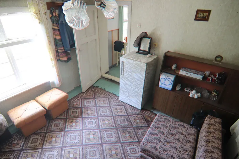 Huis met twee verdiepingen + 660 m² grond in Karan Varbovka - Bulgarije
